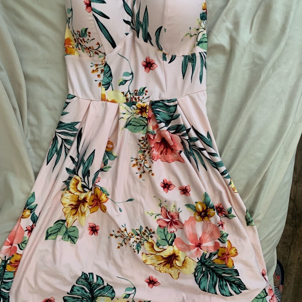 NWOT  Derek Heart Floral Light Pink lovely Dress